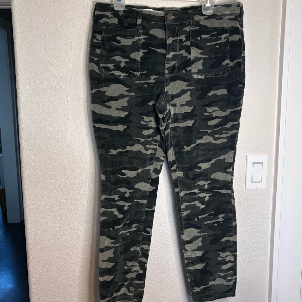 Anthropologie Pilcro and the Letterpress Women’s Micro Corduroy Camouflage Pants